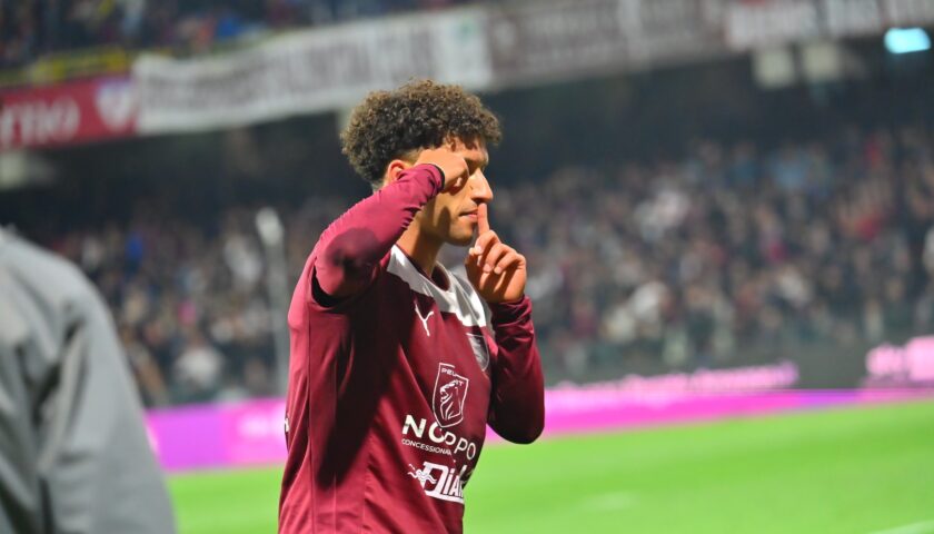 Salernitana, Achik: “Emozione fortissima al gol sotto la Sud”