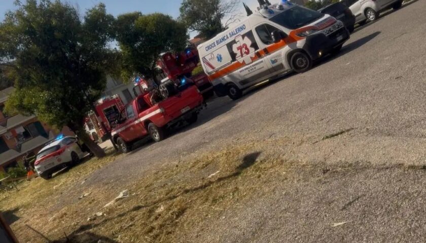 Paura a Pontecagnano: operaio cade in un pozzo di 5 metri, salvato dai soccorritori