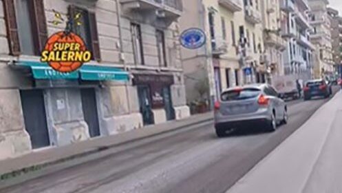 Salerno, potenza del “Giro d’Italia” atteso giovedì: rifatto il manto stradale, cantieri spariti