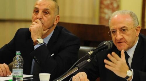 De Luca torna sindaco di Salerno per la quinta volta. Primi eletti in Consiglio: dentro Savastano, Loffredo e Francese De Luca torna sindaco di Salerno per la quinta volta. Primi eletti in Consiglio: dentro Savastano, Loffredo e Francese