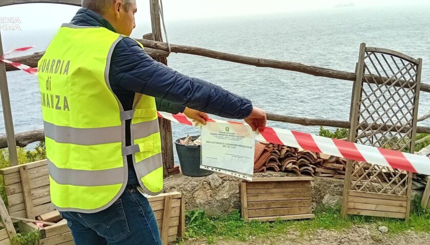 Abusivismo in Costiera: sequestro area di circa 2000 mq a Praiano