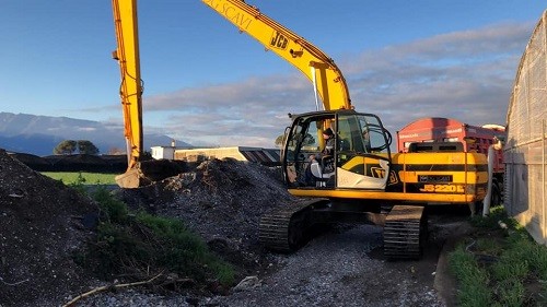 Scafati, dopo la diffida arriva la rimozione dei detriti sul Rio Sgazzatorio Scafati, dopo la diffida arriva la rimozione dei detriti sul Rio Sgazzatorio