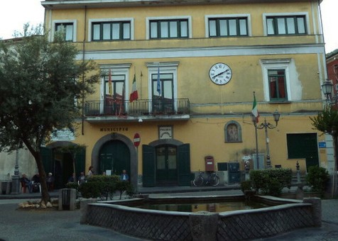 Siano, ferita all’addome: “Sono caduto”. Aperta un’indagine per aggressione