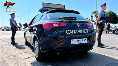 Non si ferma a un posto di blocco e travolge carabiniere