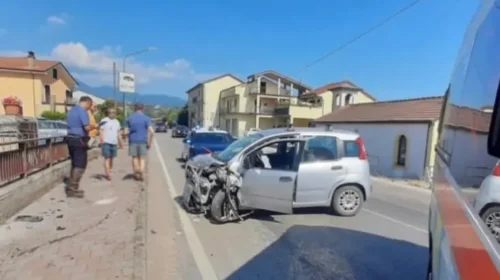 Casal Velino, malore mentre guida: si schianta contro un muretto Casal Velino, malore mentre guida: si schianta contro un muretto
