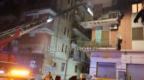 Salerno, paura in via Luigi Guercio per un incendio in un appartamento: ingenti danni