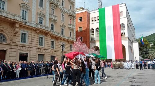 Salerno celebra gli 80 anni dalla nascita della Repubblica: cerimonia in Piazza della Libertà Salerno celebra gli 80 anni dalla nascita della Repubblica: cerimonia in Piazza della Libertà