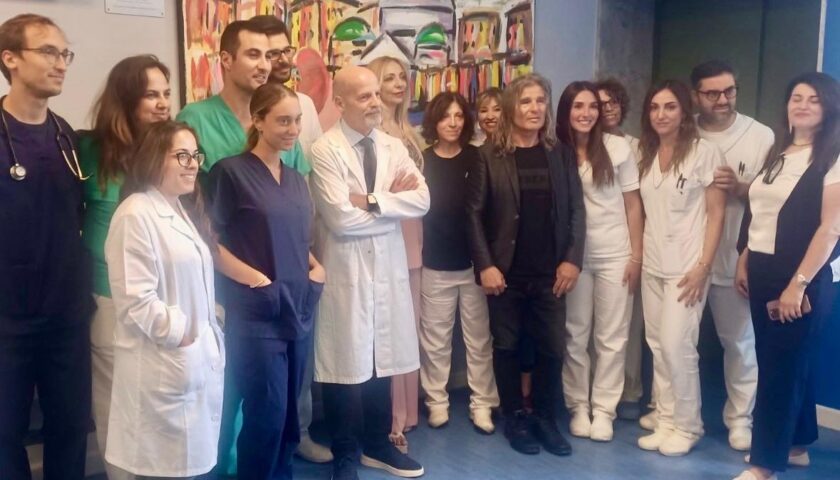 IL PITTORE FERNANDO MANGONE DONA DUE OPERE ALL’OSPEDALE DI EBOLI