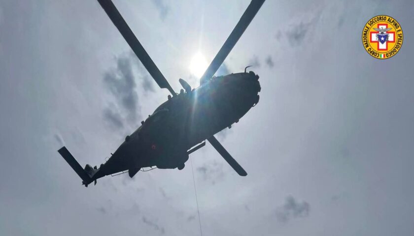 Montecorvino Rovella, addestramento congiunto Cnsas e Marina Militare
