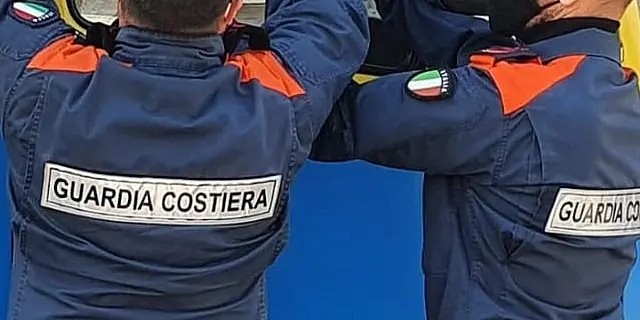 Cetara, stop al ripascimento della spiaggia: maxi sequestro della Guardia Costiera