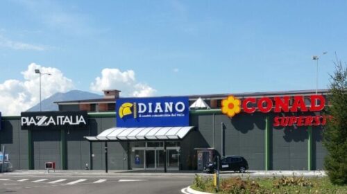 Furto al Centro Commerciale “Diano” di Atena Lucana : è caccia ai ladri Furto al Centro Commerciale “Diano” di Atena Lucana : è caccia ai ladri