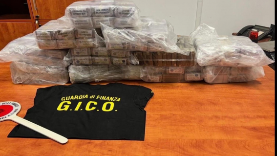 Traffico di droga tra Sicilia e Campania: 6 misure cautelari e 80 kg sequestrati