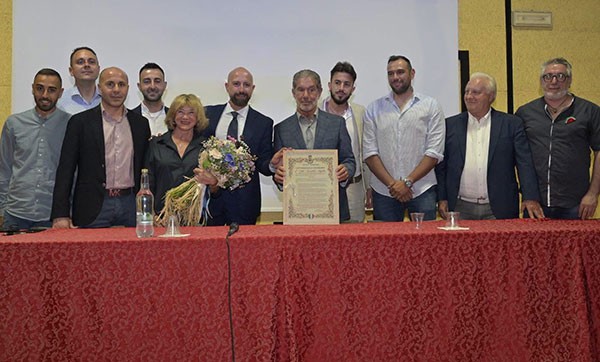 Emigrato a 17 anni torna a Pertosa miliardario. La ” favola” di Benedetto Marotta