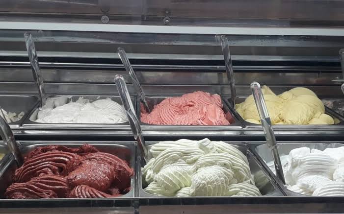Amalfi, 4 coni gelato 50 euro: denuncia di una turista