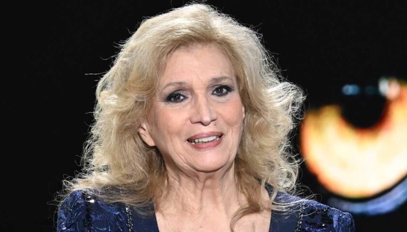 Iva Zanicchi taglia il nastro della rassegna letteraria “Positano Mare, Sole e Cultura”