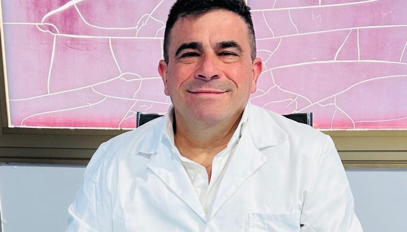 Massa gigante nell’addome: donna potentina salvata dal professore Mario Polichetti alla “Tortorella” di Salerno