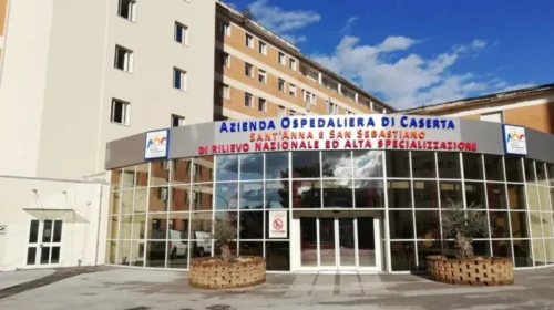Auro si schianta contro un camion, grave bimbo di 3 anni di Nocera Inferiore Auro si schianta contro un camion, grave bimbo di 3 anni di Nocera Inferiore