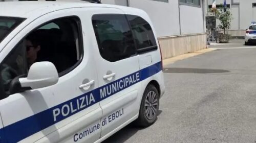 Eboli, molesta due bambine davanti alla scuola media a Santa Cecilia: scatta il Tso