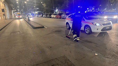Salerno, donna dà in escandescenza nella notte lungo corso Garibaldi Salerno, donna dà in escandescenza nella notte lungo corso Garibaldi