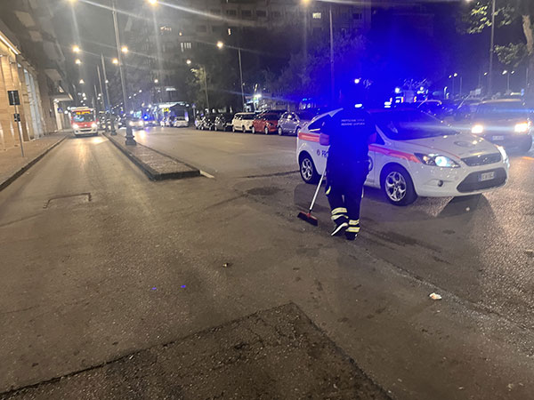 Salerno, donna dà in escandescenza nella notte lungo corso Garibaldi