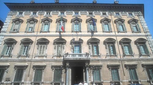 “Violenza sessuale in ufficio al Senato”: denunciato parlamentare di Forza Italia “Violenza sessuale in ufficio al Senato”: denunciato parlamentare di Forza Italia