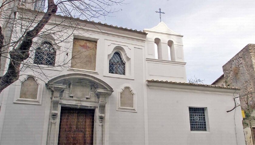 Salerno, mostra d’arte tripersonale “I misteri scappati dai GrieDeLuGui” Salerno