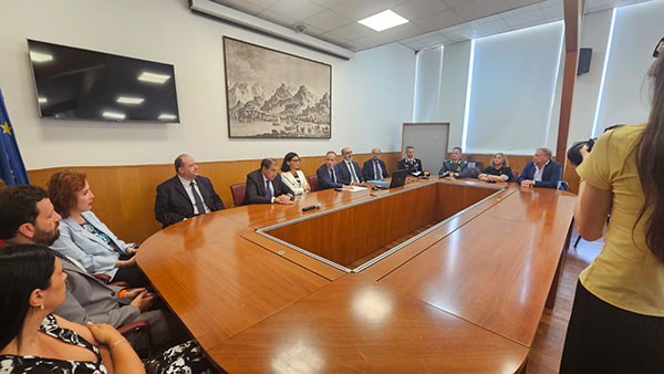 Lavoratori stranieri, presentato in Prefettura a Salerno lo Sportello multilingue