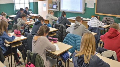 Postura e salute degli studenti, l’Asl Salerno presenta i dati del primo screening nelle scuole