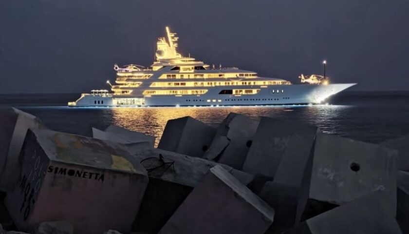 A largo di Acciaroli spunta il Boardwalk del miliardario statunitense Tilman Fertitta
