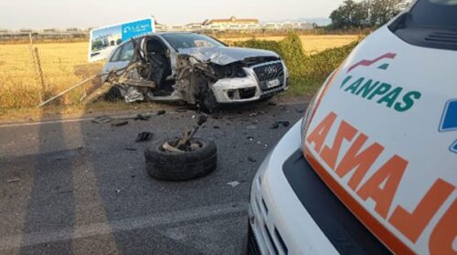 Schianto sulla Statale 18 a Eboli, furgone si ribalta: conducente auto finisce in ospedale Schianto sulla Statale 18 a Eboli, furgone si ribalta: conducente auto finisce in ospedale