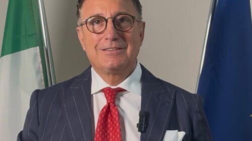 Proiettile all’Ufficio del Procuratore Cannavale: la solidarietà e il sostegno di Alberico Gambino Proiettile all’Ufficio del Procuratore Cannavale: la solidarietà e il sostegno di Alberico Gambino