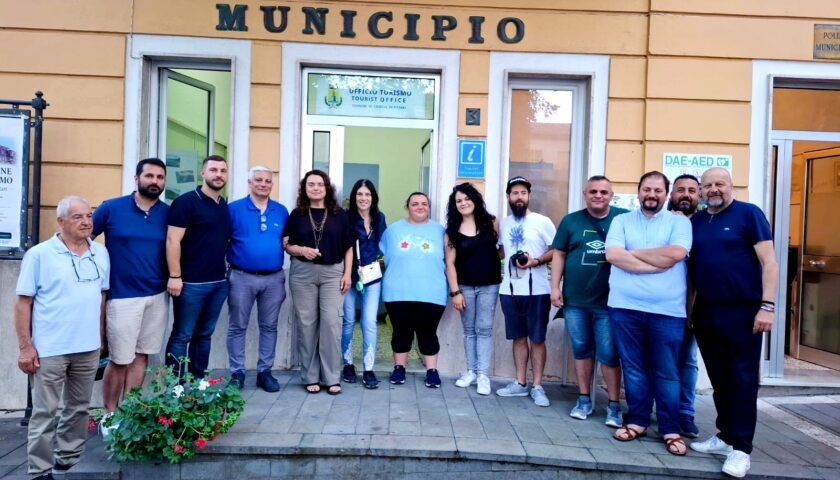 Caselle in Pittari inaugura il nuovo Ufficio Turismo: giovani, comunità e territorio al centro di una nuova stagione di accoglienza