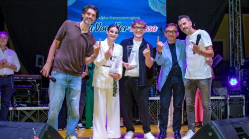 “Una Voce per Melissa”, il successo della quinta edizione: centinaia di giovani protagonisti tra musica, memoria e impegno civile