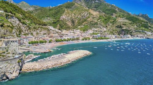 Maiori, il porto riapre ai traghetti oltre i 27 metri: operativo il nuovo ormeggio