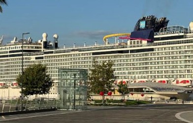 Salerno, Norwegian Epic è di nuovo attraccata con 4.100 passeggeri 