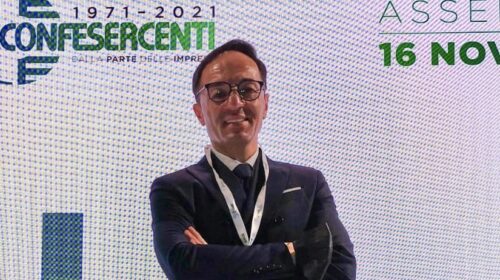 Al via i saldi estivi in Campania, un giro d’affari stimato intorno agli 800 milioni di euro. Allarme sulla sostenibilità da Confesercenti