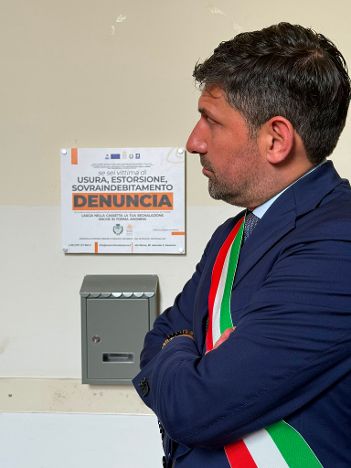 UNA CASSETTA POSTALE PER LE VITTIME DI USURA ED STORSIONE: LA LEGALITÁ HA UN NUOVO AVAMPOSTO AL COMUNE DI MERCATO SAN SEVERINO