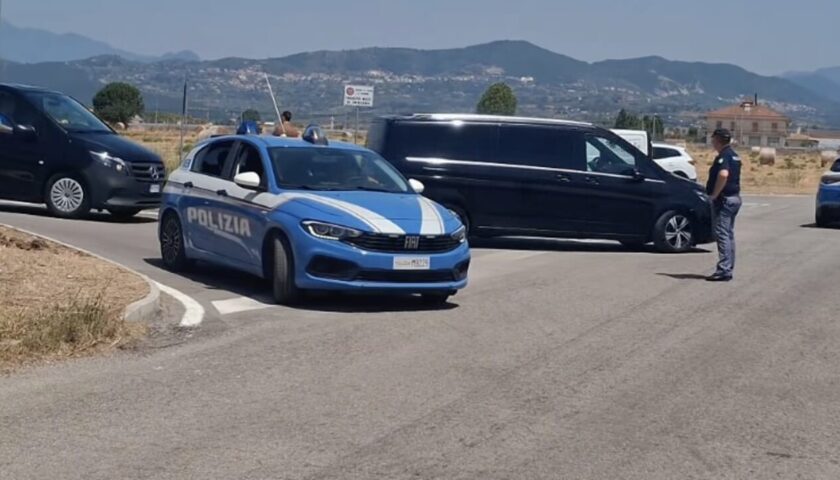 Bill Clinton e la moglie Hillary al “Salerno-Costa d’Amalfi”, aeroporto sotto scorta
