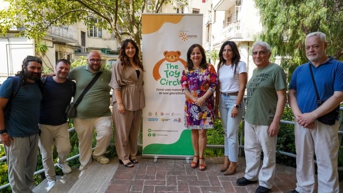 A Salerno arriva il box per recuperare  e donare i giocattoli inutilizzati