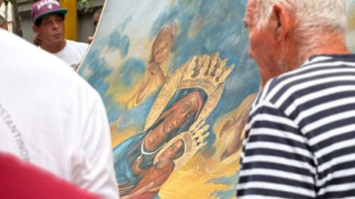 Salerno, conto alla rovescia per la processione della “Madonna che viene dal mare” Salerno, conto alla rovescia per la processione della “Madonna che viene dal mare”