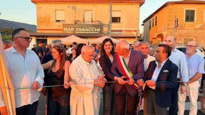 Capaccio Paestum, inaugurate area pedonale e parcheggio a Varco Cilentano
