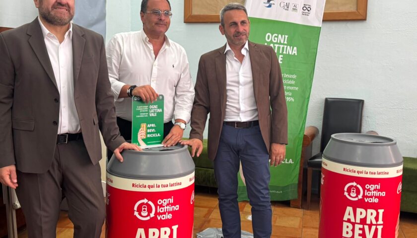 Presentazione del progetto “Ogni Lattina Vale” a Salerno