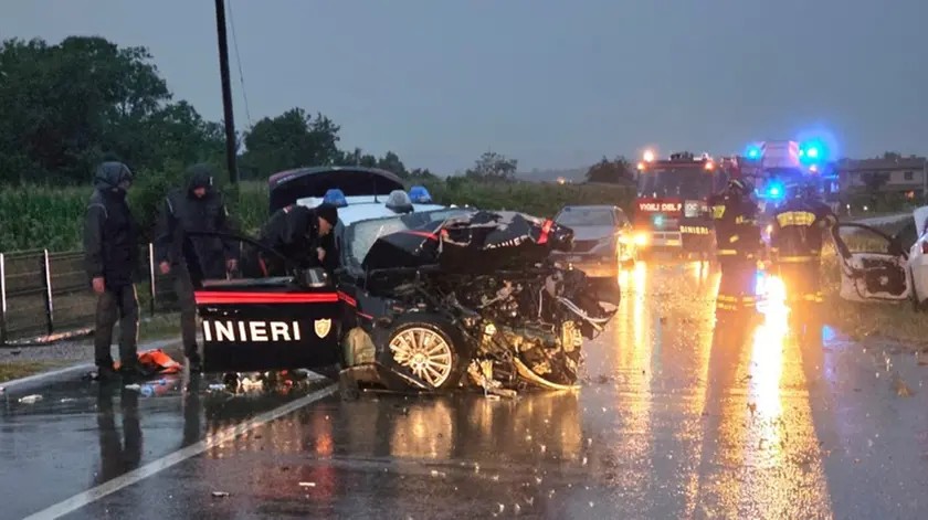 Frontale tra gazzella dei carabinieri e un’auto nel Trevigiano: grave un militare cilentano