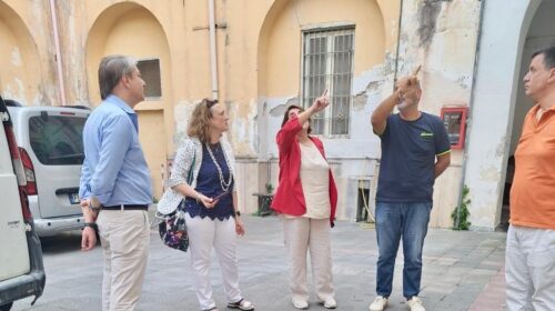 Sicurezza a Pagani: Lucia Vuolo ed il Vice Prefetto promuovono il sopralluogo all’ex scuola “Sant’Alfonso”. Sinergia per il nuovo Commissariato di Polizia Sicurezza a Pagani: Lucia Vuolo ed il Vice Prefetto promuovono il sopralluogo all’ex scuola “Sant’Alfonso”. Sinergia per il nuovo Commissariato di Polizia