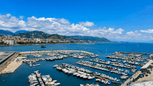 Panorama di Salerno visto dalla Enchanted Princess durante lo scalo nel porto