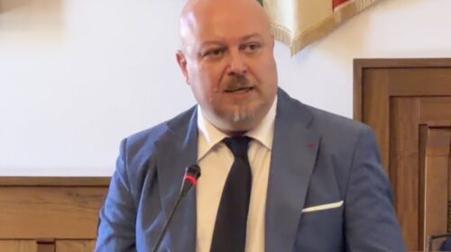 Il sindaco di Cava de’ Tirreni Raffaele Giordano ha attributo deleghe ai consiglieri comunali Il sindaco di Cava de’ Tirreni Raffaele Giordano ha attributo deleghe ai consiglieri comunali