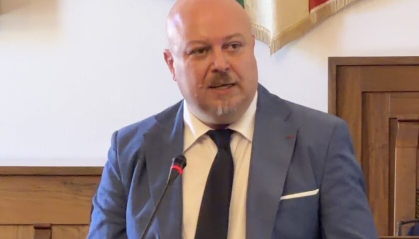 Il sindaco di Cava de’ Tirreni Raffaele Giordano ha attributo deleghe ai consiglieri comunali