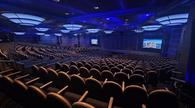 Princess Theater della Enchanted Princess durante la ship visit a Salerno