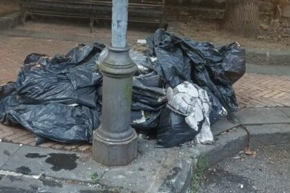 Cava de’ Tirreni. Abbandono illecito di rifiuti in via Carillo: scattano i controlli e le sanzioni