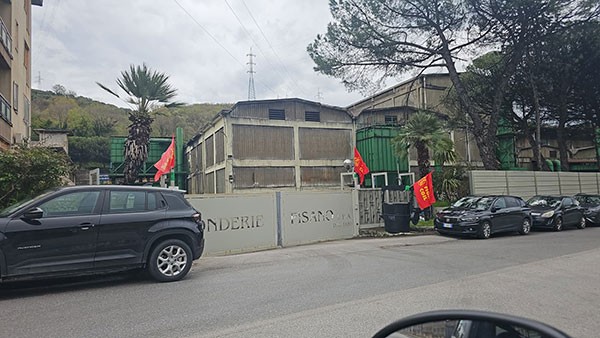 Salerno, i lavoratori delle Fonderie Pisano: “Lavoro e salute possono convivere”